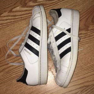 Adidas superstars